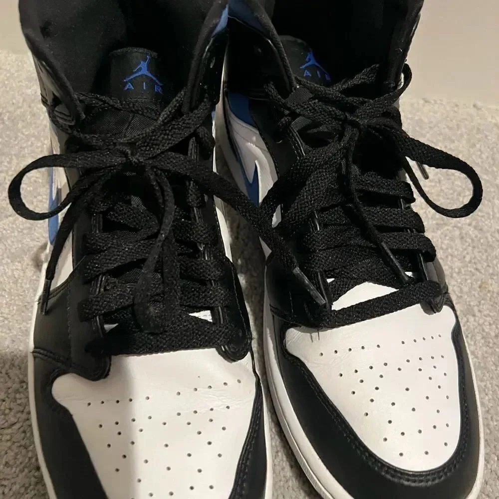 2021 Air Jordan 1 MID 